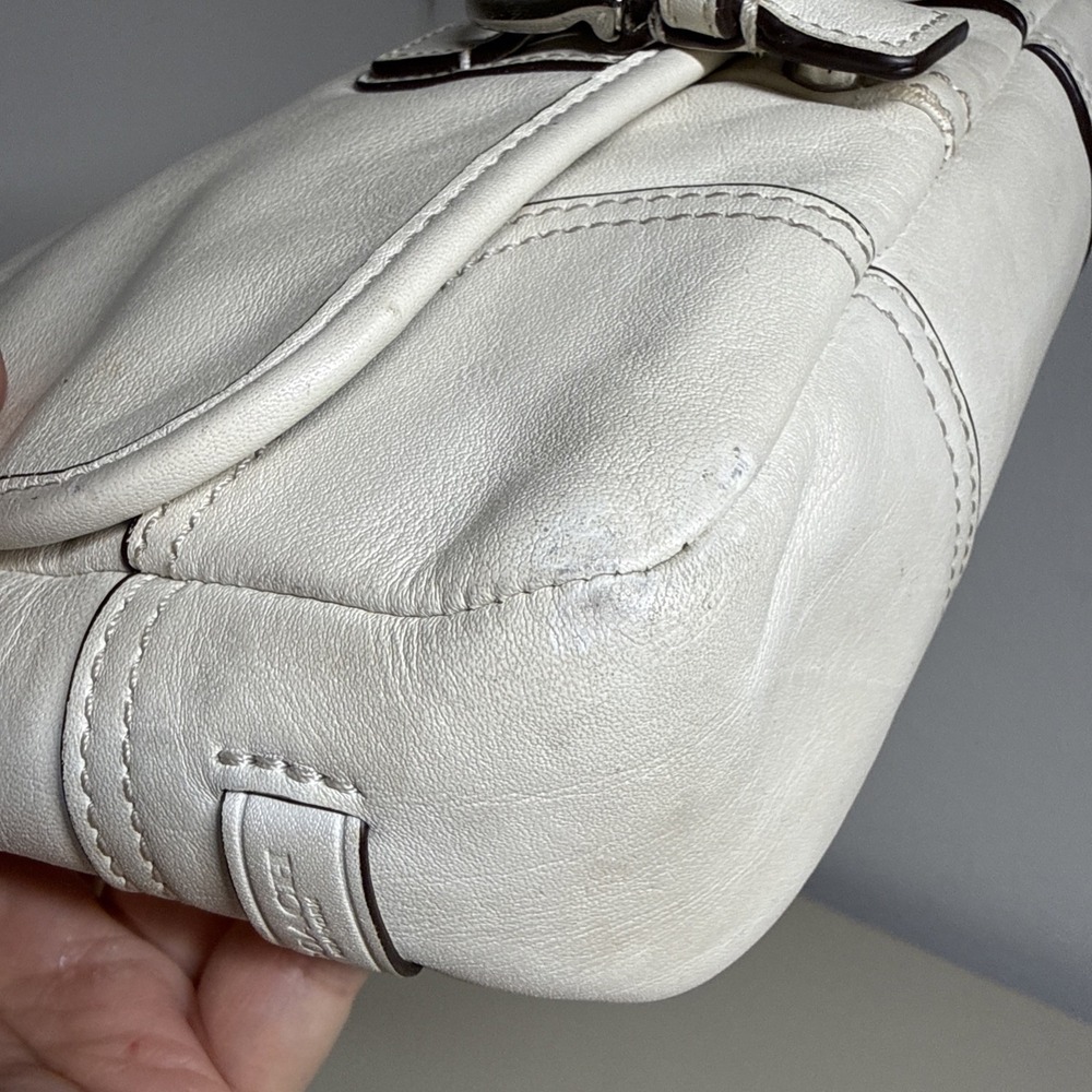 COACH HADLEY Small White Leather Buckle-Trim Field Bag Crossbody F29763 - Picture 6 of 16